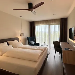Hotel Amendes Haus Am - Neueroeffnung, Spalt